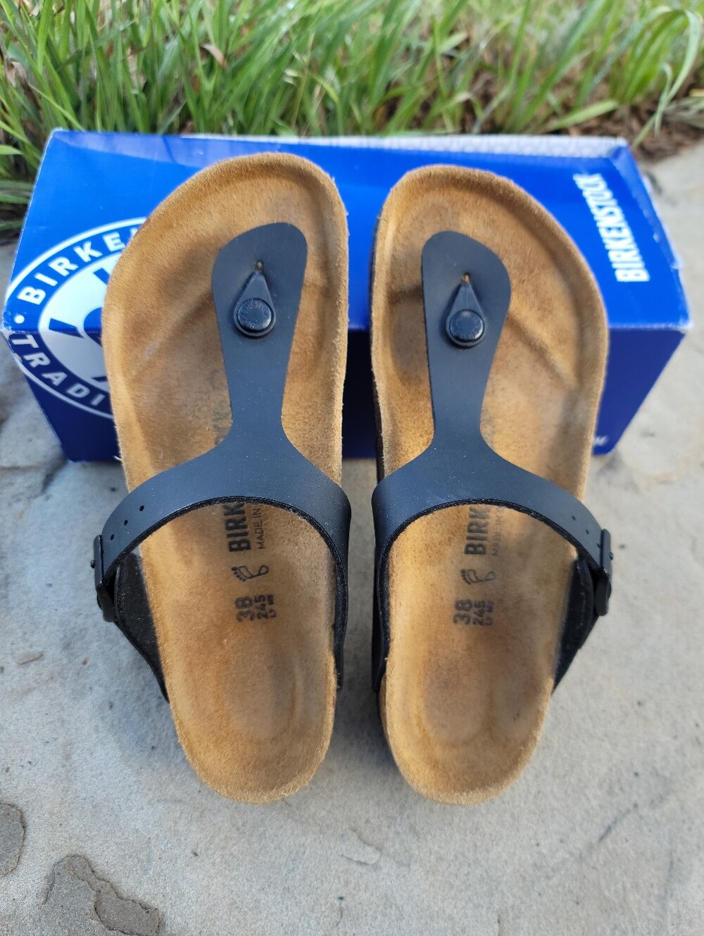Birkenstock Women's Black Gizeh Thong Sandals (size 38) - Picture 8 of 8